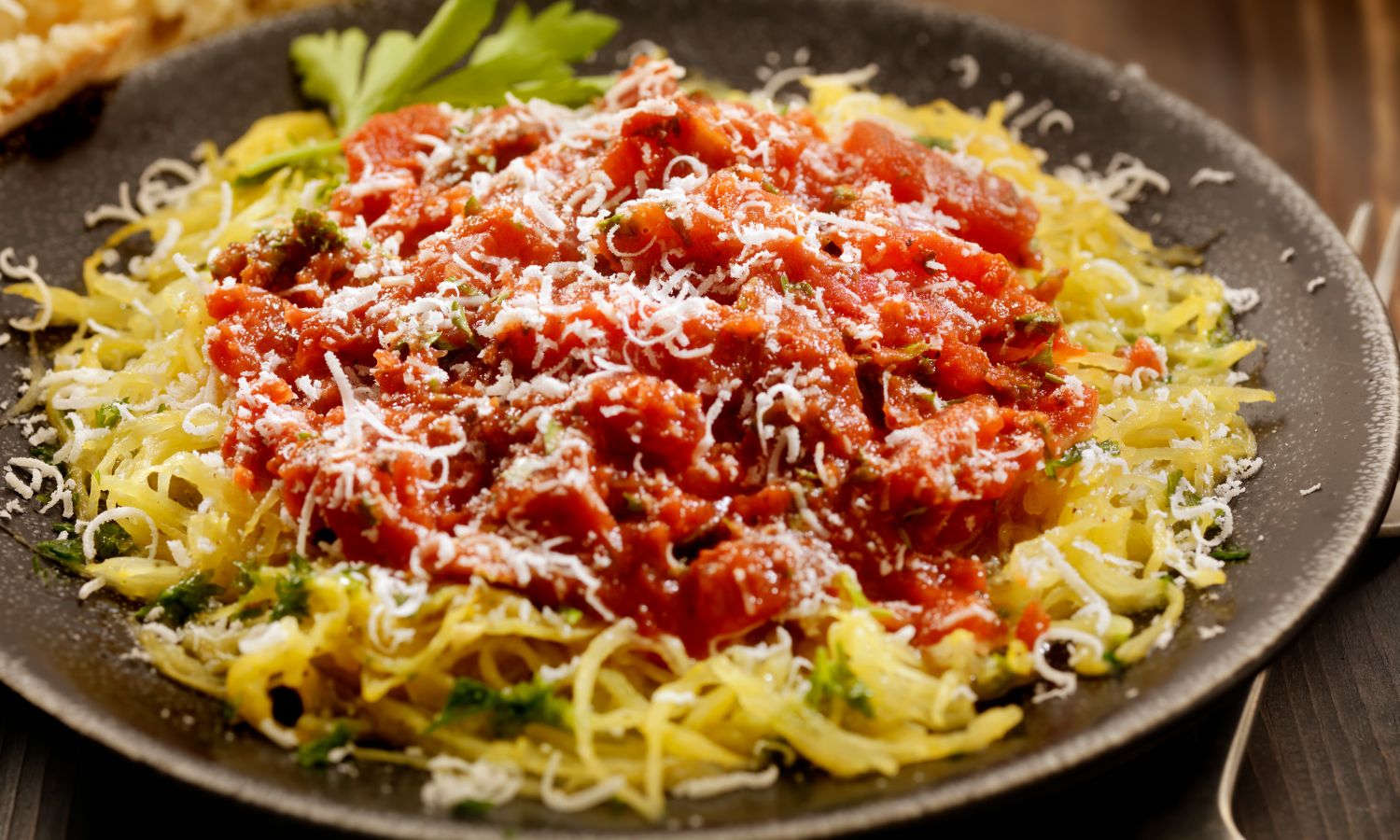 Spaghetti squash with marinara sauce